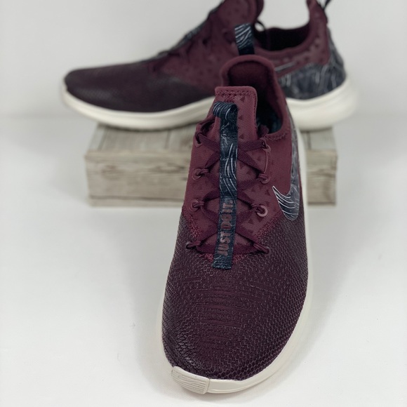 NWT Nike Free Trainers 8 Print  Burgundy Crush - Picture 2 of 6